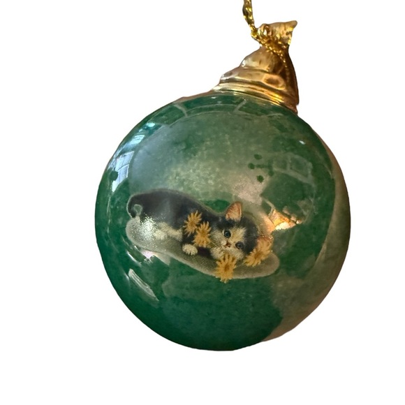 Bradford Editions Kitten Expeditions Porcelain Ornament Set - Picture 4 of 12